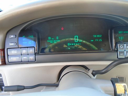 Used 1998 Cadillac De Ville image 17