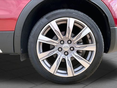 Used 2019 Cadillac XT4 Premium Luxury w/ Cold Weather Package FWD image 11