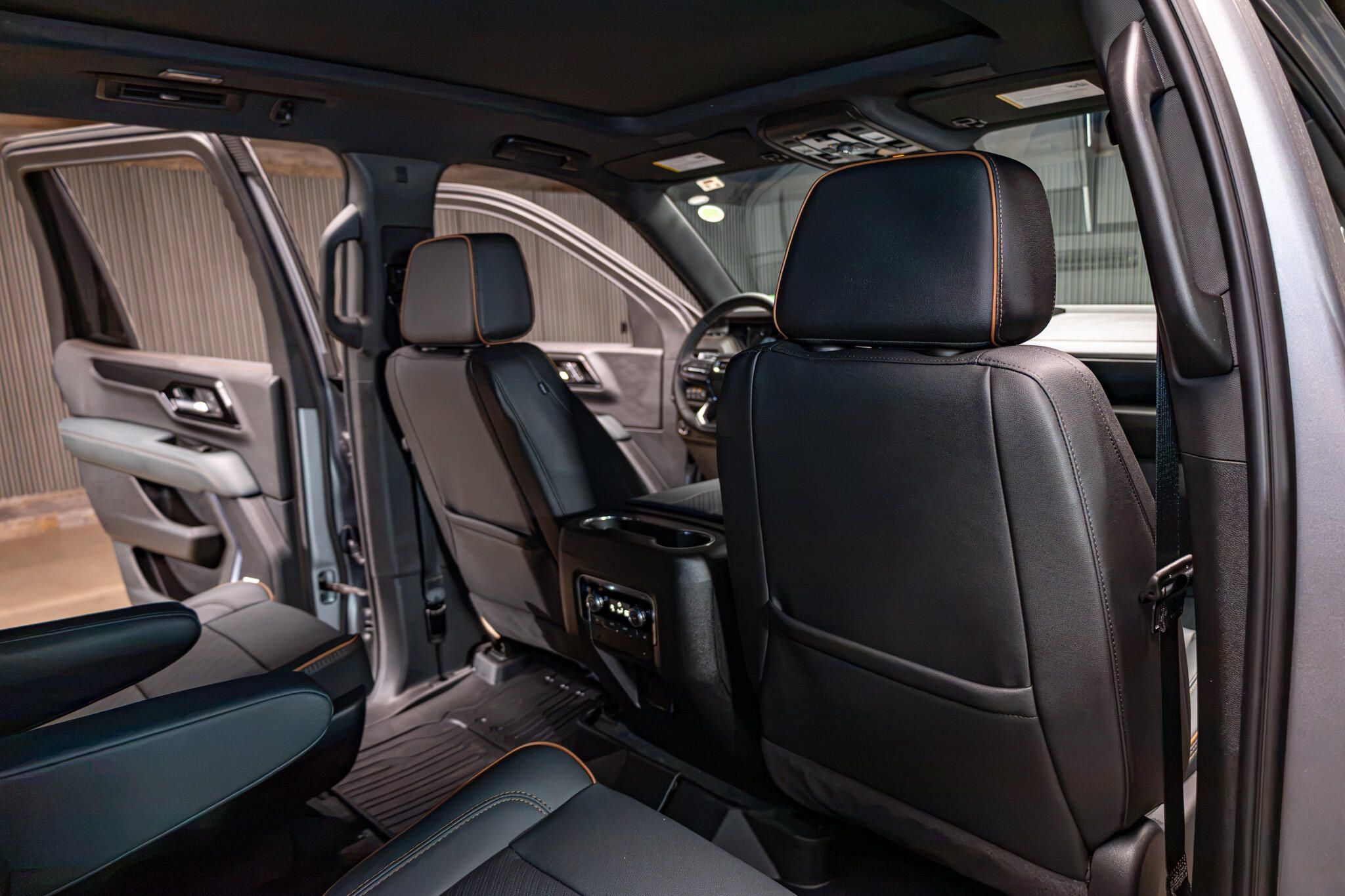 Used 2026 GMC Yukon AT4 w/ LPO, Floor Liner Package AWD/4WD image 27