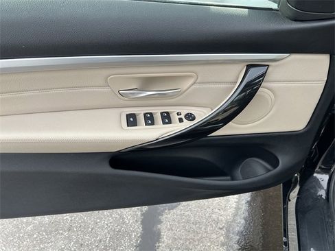 Used 2017 BMW 430i xDrive Convertible image 11