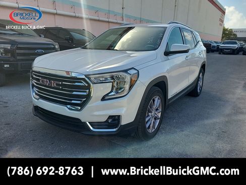 Used 2023 GMC Terrain SLT w/ LPO, Floor Liner Package image 1