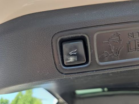 Used 2019 Lincoln Navigator L Reserve AWD/4WD image 17