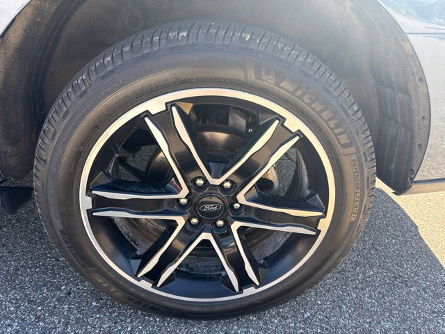 Used 2020 Ford Expedition Max Limited w/ Special Edition Package AWD/4WD image 4