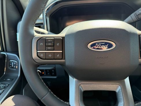 New 2026 Ford F350 4x4 Crew Cab DRW Super Duty image 27