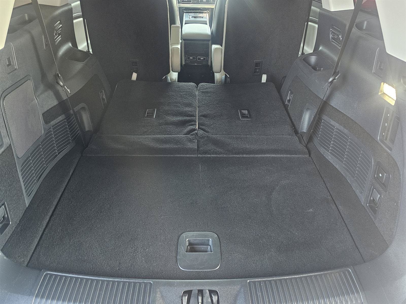 Used 2025 Lincoln Aviator 2WD w/ Jet Appearance Package image 15