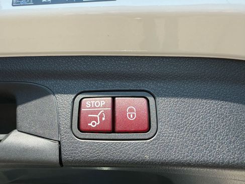 Certified 2023 Mercedes-Benz GLE 350 4MATIC w/ Premium Package image 37