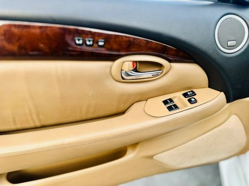 Used 2007 Lexus SC 430 Convertible RWD image 7