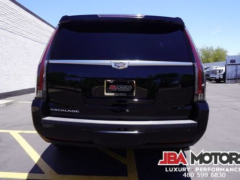 Used 2018 Cadillac Escalade Premium Luxury AWD/4WD image 76