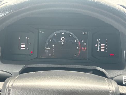 Used 2025 Toyota Tacoma SR5 w/ SR5 Upgrade Package AWD/4WD image 17