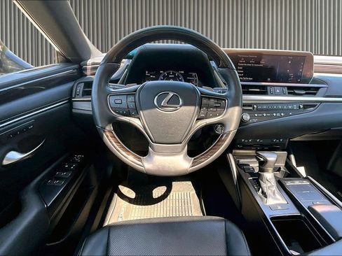 Used 2021 Lexus ES 250 w/ Premium Package AWD/4WD image 6