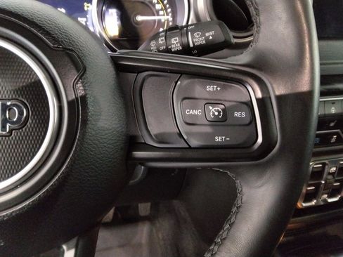 Used 2023 Jeep Wrangler Unlimited w/ Cold Weather Group image 14