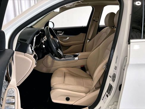 Used 2021 Mercedes-Benz GLC 300 image 15