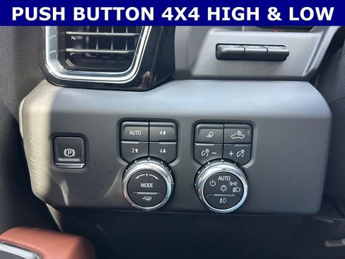 Certified 2025 GMC Sierra 2500 Denali Ultimate image 21