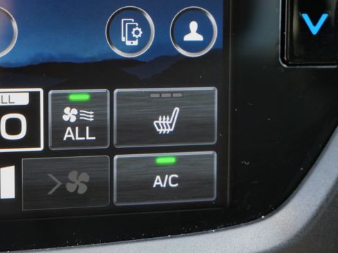 Certified 2026 Subaru Forester Premium AWD/4WD image 32