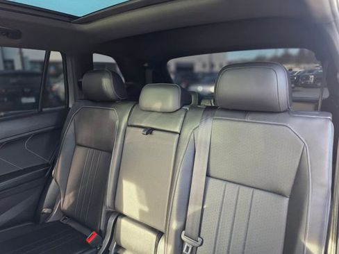 Used 2022 Volkswagen Tiguan SE R-Line FWD image 15