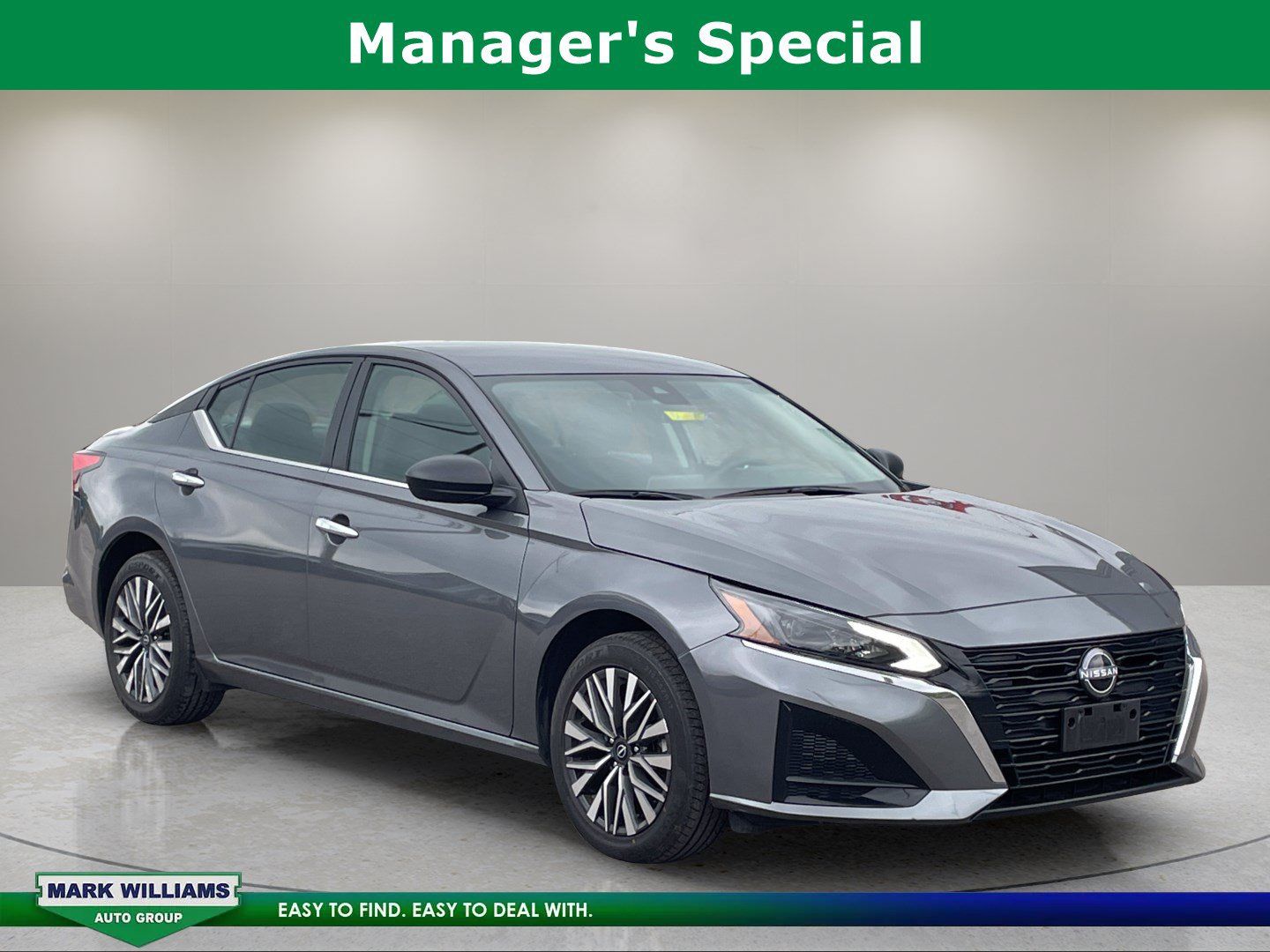 Used 2025 Nissan Altima 2.5 SV AWD/4WD image 1
