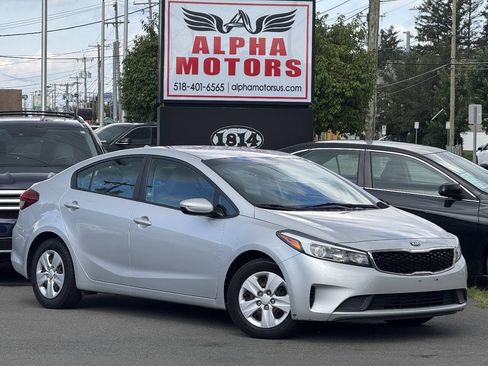 Used 2017 Kia Forte LX FWD image 1