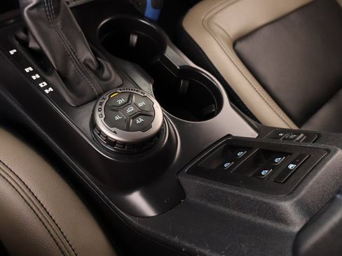 Used 2024 Ford Bronco Wildtrak image 9