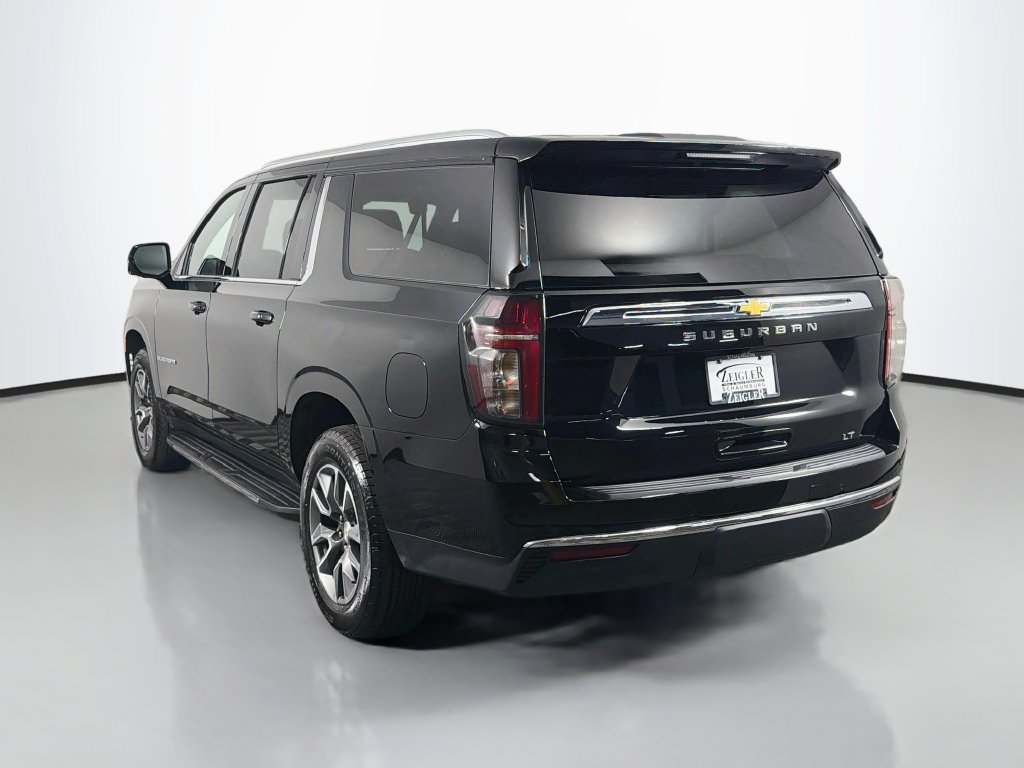 Used 2024 Chevrolet Suburban LT w/ LT Signature Plus Package AWD/4WD image 5