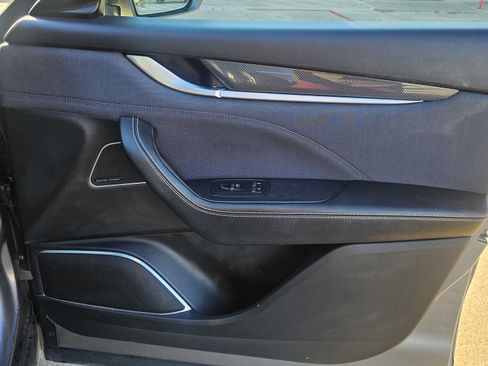 Used 2021 Maserati Levante GranLusso image 34