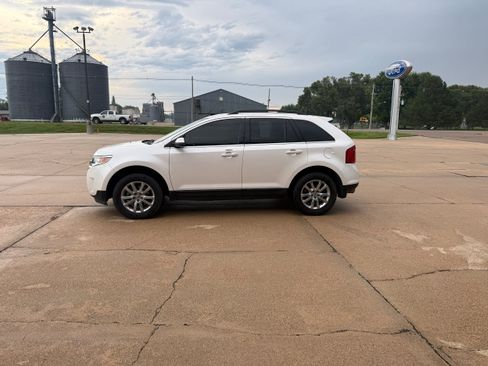 Used 2014 Ford Edge Limited w/ Driver Entry Package AWD/4WD image 6