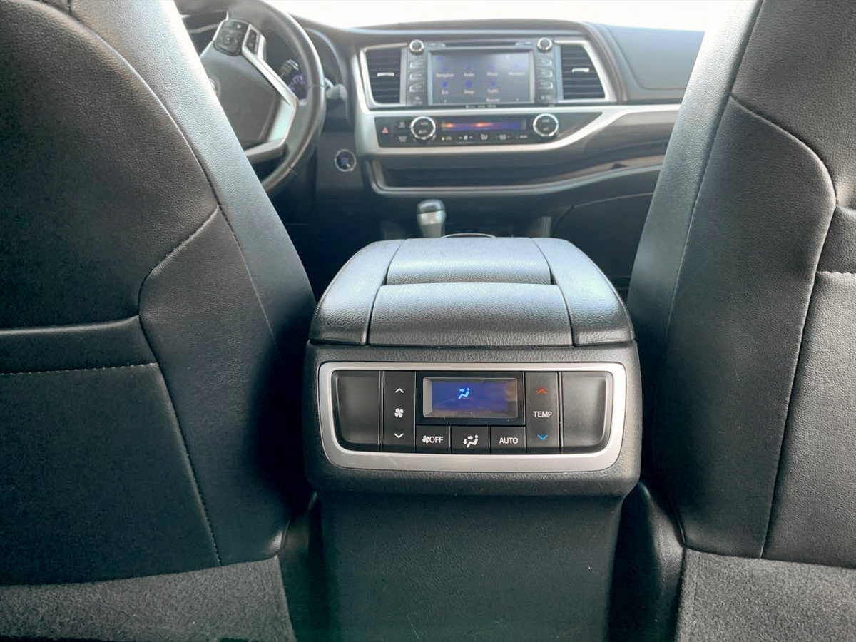 Used 2019 Toyota Highlander Limited AWD/4WD image 21