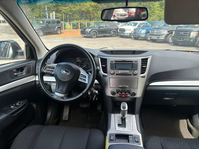 Used 2012 Subaru Outback 2.5i Premium AWD/4WD image 17