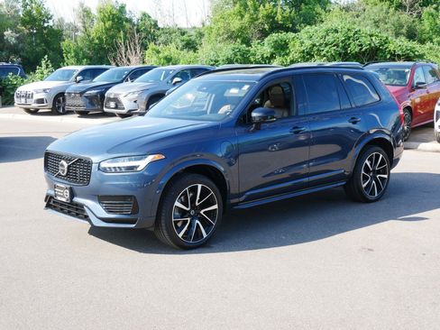 Certified 2023 Volvo XC90 T8 Plus AWD/4WD image 3