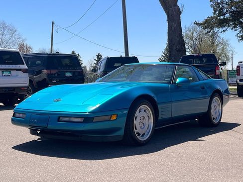 Used 1992 Chevrolet Corvette Coupe RWD image 4