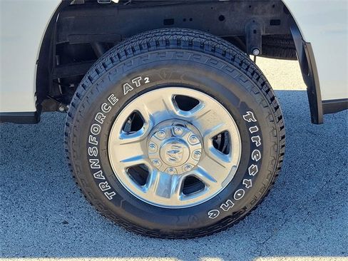 Used 2024 RAM 2500 Tradesman w/ Chrome Appearance Group image 18
