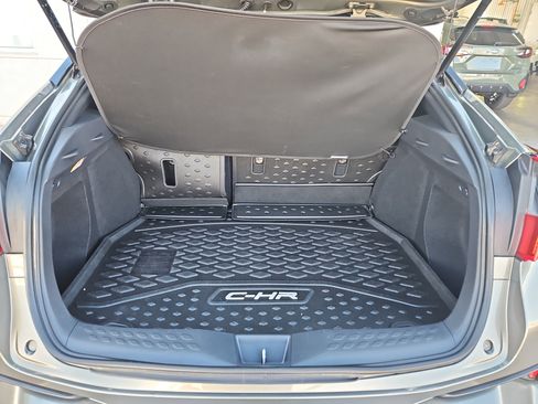 Used 2021 Toyota C-HR XLE image 12