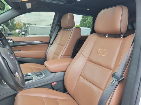 Used 2020 Jeep Grand Cherokee Overland AWD/4WD image 14
