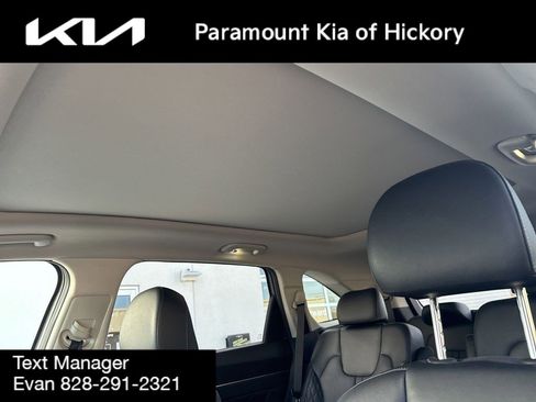 Used 2022 Kia Sorento SX image 9