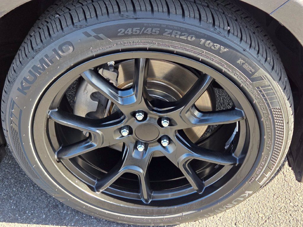 Used 2023 Dodge Charger R/T w/ Plus Group RWD image 9