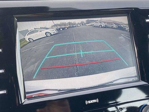 Used 2020 Toyota Camry LE image 21