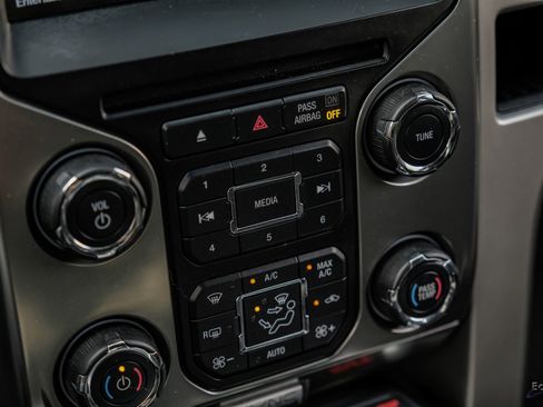 Used 2013 Ford F150 Raptor w/ Luxury Equipment Group AWD/4WD image 75