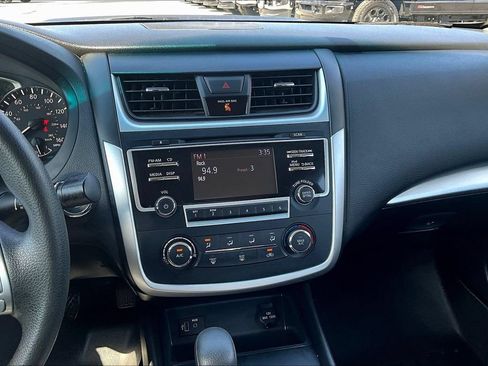 Used 2018 Nissan Altima 2.5 S w/ S Convenience Package FWD image 6
