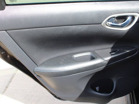 Used 2018 Nissan Sentra SR FWD image 15