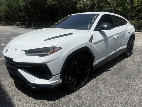 Used 2024 Lamborghini Urus S AWD/4WD image 1