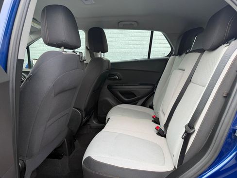 Used 2017 Chevrolet Trax LS FWD image 20