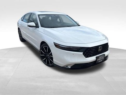Used 2023 Honda Accord Touring image 10