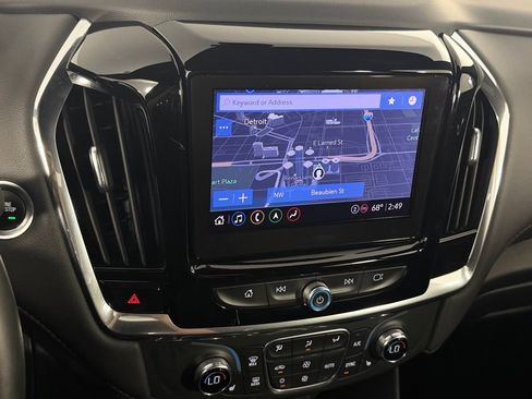 Used 2023 Chevrolet Traverse RS AWD/4WD image 21