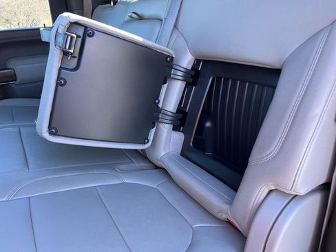 Used 2021 GMC Sierra 2500 SLT w/ SLT Convenience Package image 16