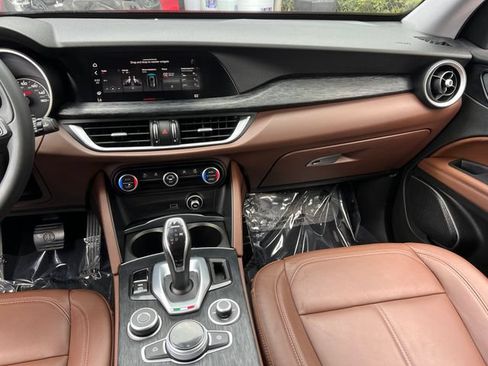 Used 2020 Alfa Romeo Stelvio RWD image 14