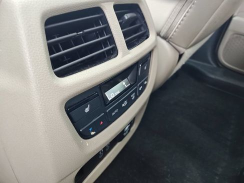 Used 2019 Honda Pilot Touring image 13