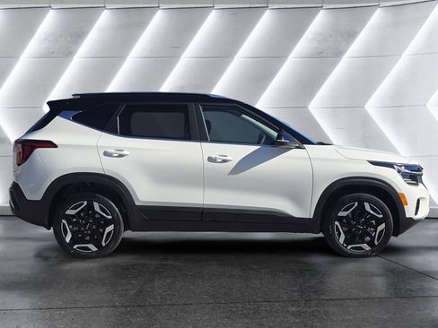 New 2026 Kia Seltos SX image 3