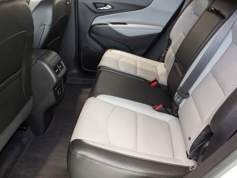 Used 2020 Chevrolet Equinox Premier image 18