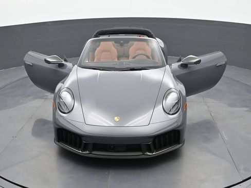 Certified 2026 Porsche 911 Targa 4 GTS AWD/4WD image 27