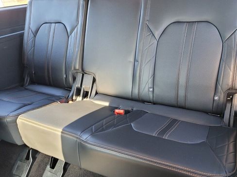 Used 2023 Ford Expedition Max Platinum image 9