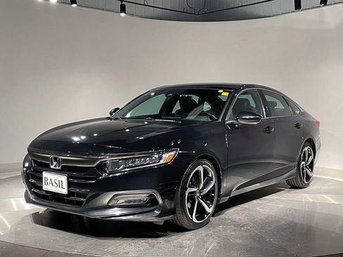 Used 2018 Honda Accord Sport image 8